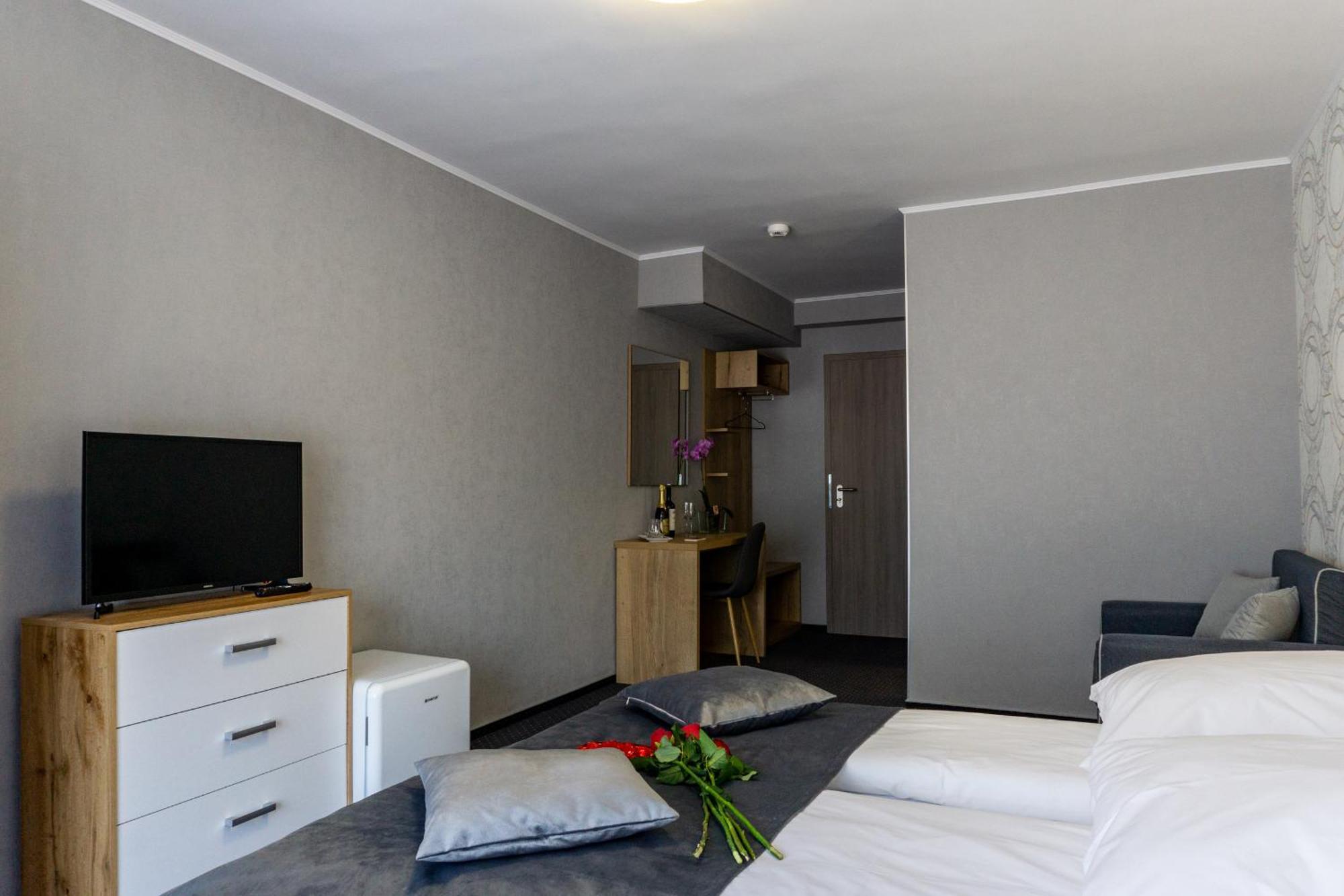 Hotel Epic Centrum Cisnădie Rum bild